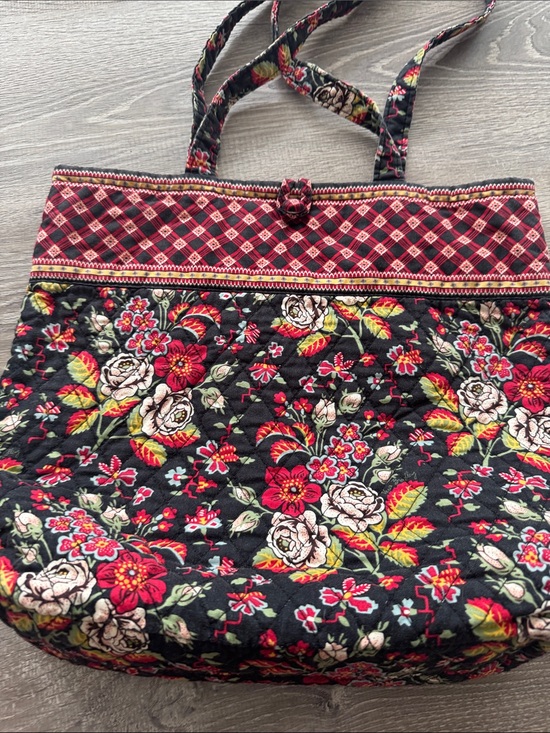 Vera Bradley Handbags - Vera Bradley Quilted Floral Tote Bag